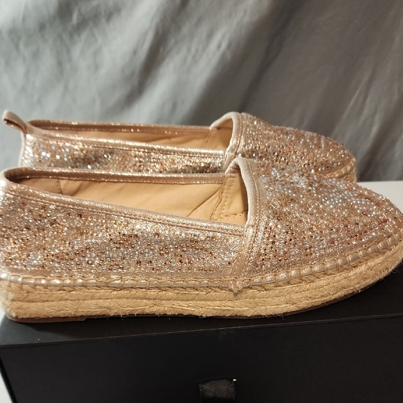 INC Like New, Gold Espadrille Shoes wi Shimmery Finish In Size 7.5 - Picture 6 of 8